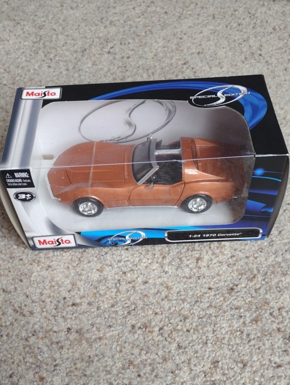 Maisto 1:24 1970 Corvette Diecast Model - Metallic Copper